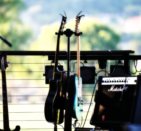 Singer/Songwriter Series – Jorge & Nicole