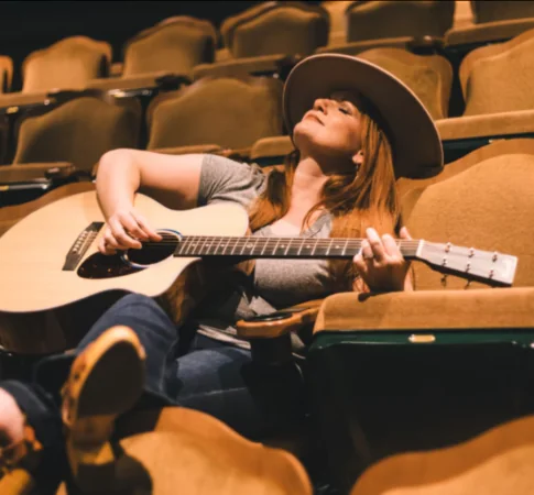 Singer/Songwriter – Laci Brinson